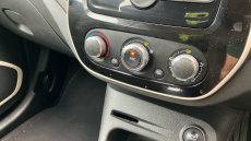 Renault Captur 0.9 TCE 90 Play 5dr Petrol Hatchback